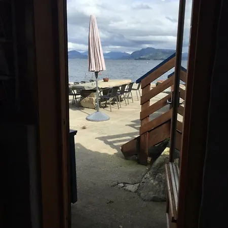 بيت خشبي By The Fjord *